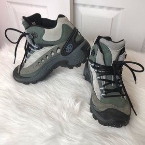 Merrill hiking shoes